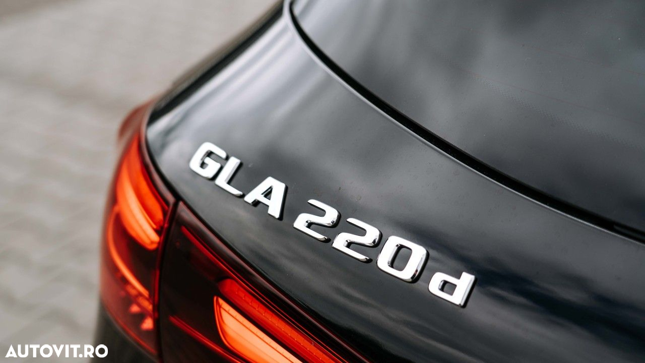 Mercedes-Benz GLA - 9