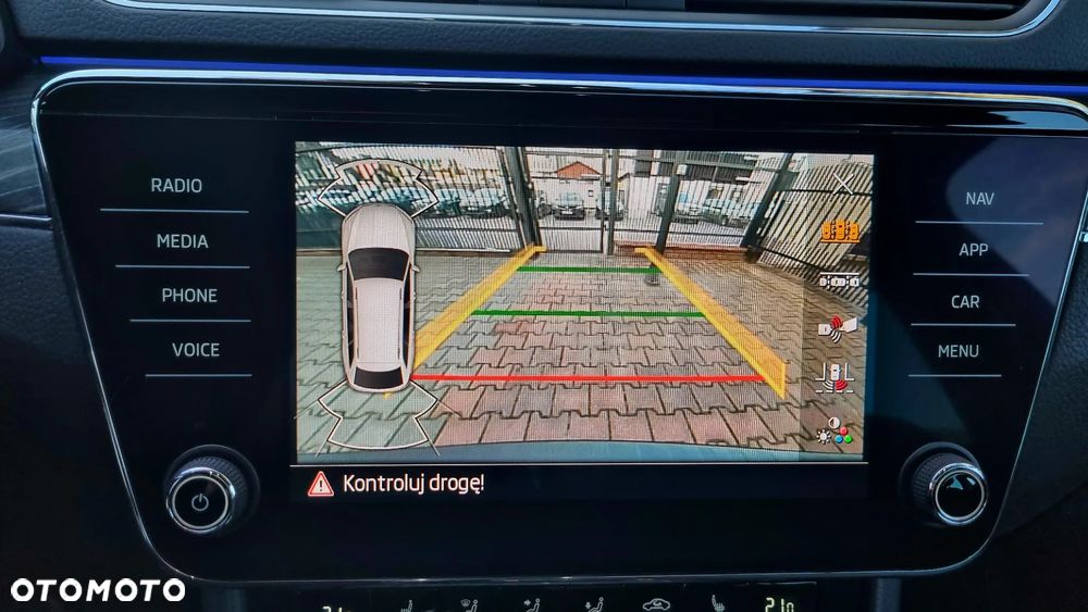 Skoda Superb 2.0 TDI SCR Style - 13