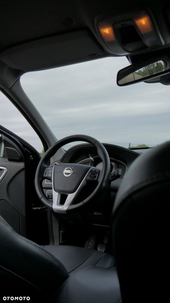 Volvo XC 60 D3 Momentum - 8