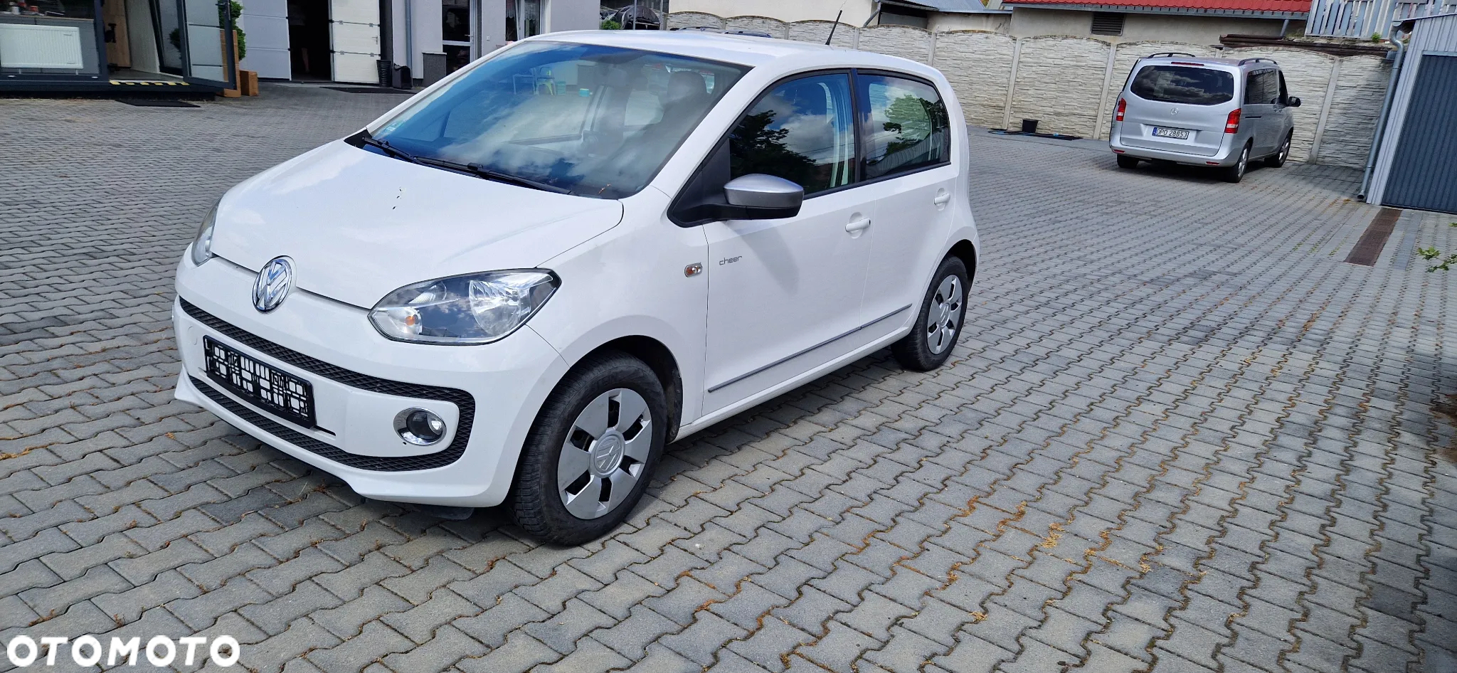 Volkswagen up! cheer - 3