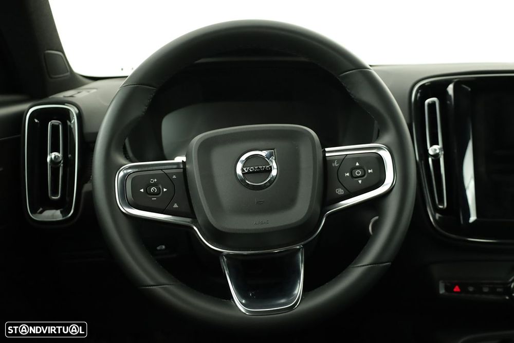 Volvo XC 40 1.5 T2 Plus Dark Auto - 14