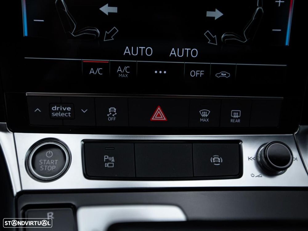 Audi e-tron 55 quattro S line - 30