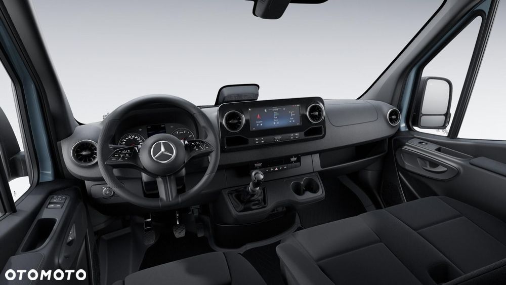 Mercedes-Benz Sprinter - 4