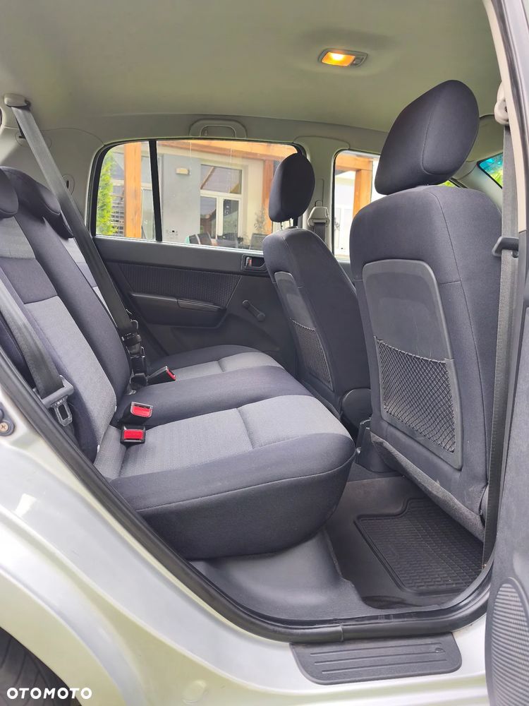 Hyundai Getz 1.1 Base - 14