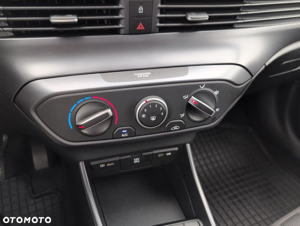 Hyundai i20 1.2 Pure - 23