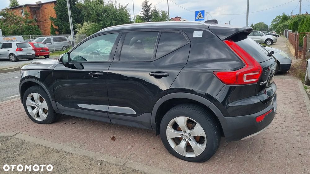 Volvo XC 40 T3 Geartronic Momentum Pro - 9