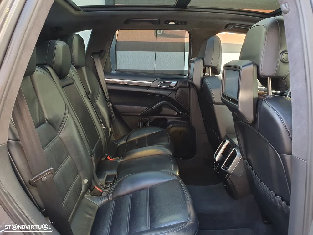 Porsche Cayenne S - 5