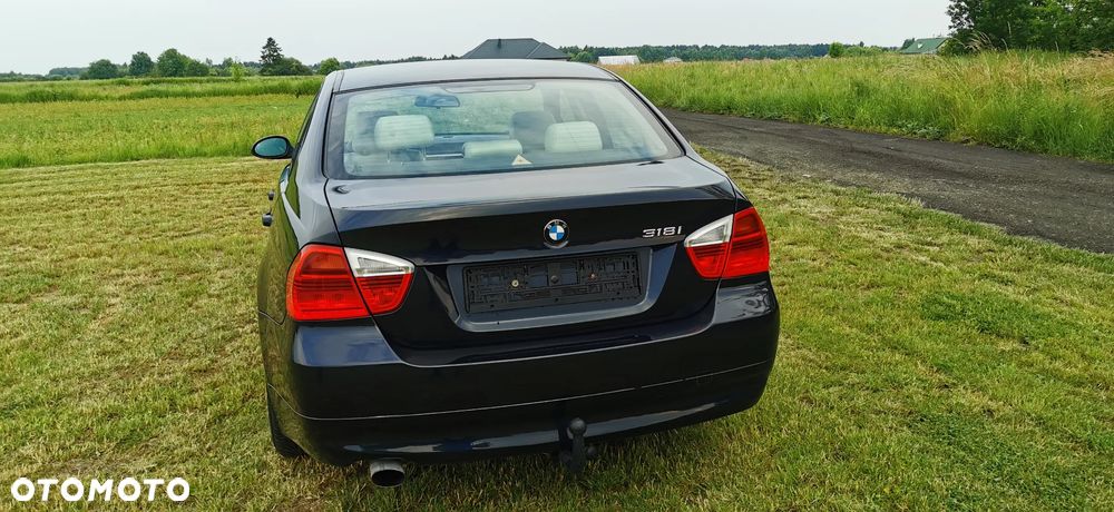 BMW Seria 3 318i - 14