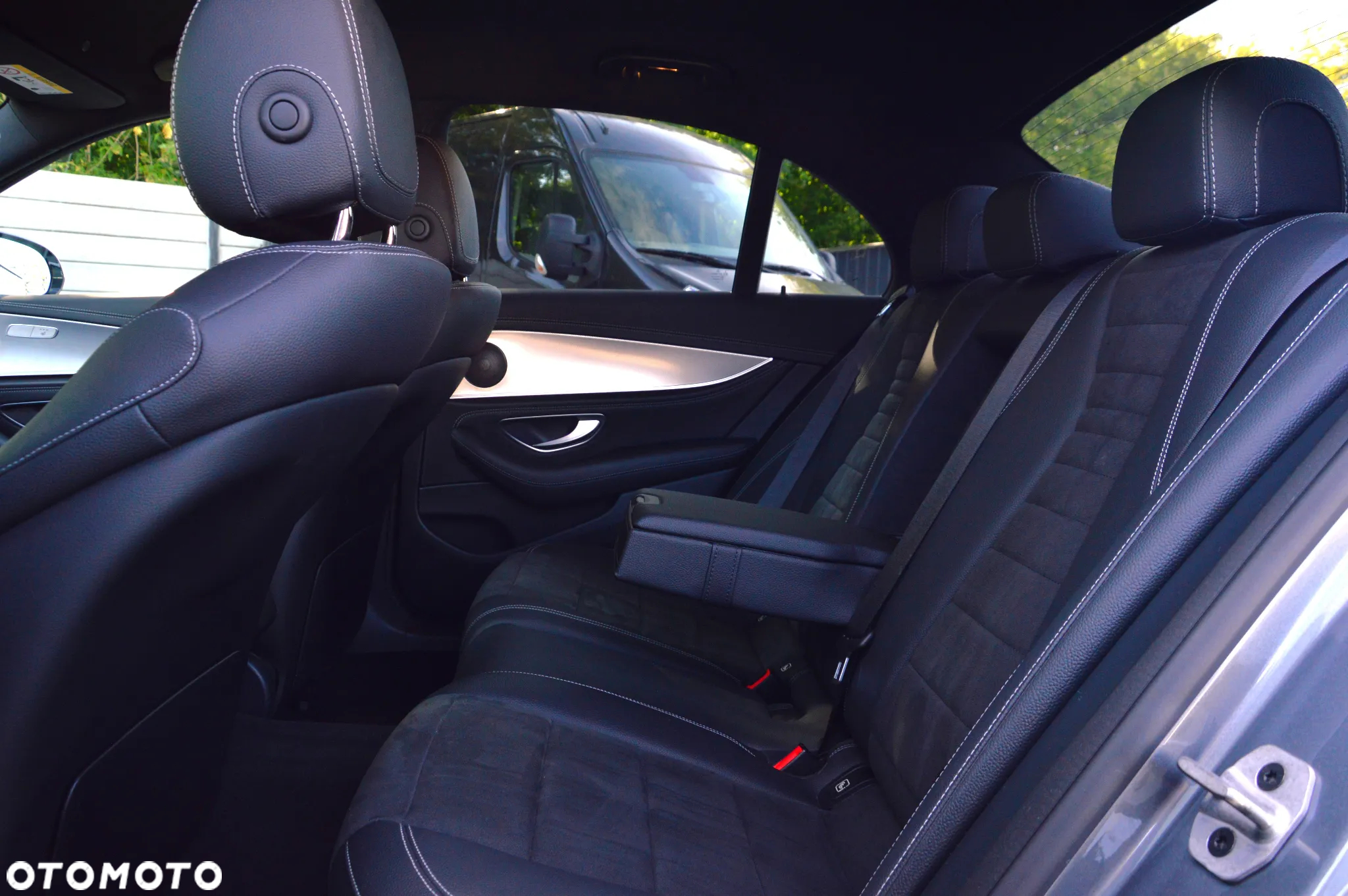 Mercedes-Benz Klasa E 220 d 4-Matic AMG - 12