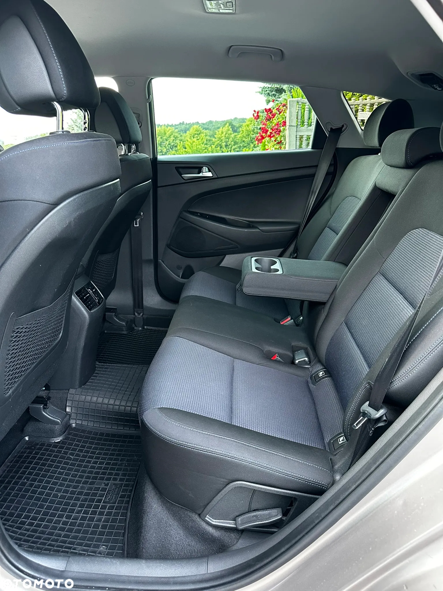 Hyundai Tucson 2.0 CRDI BlueDrive Style 2WD - 20
