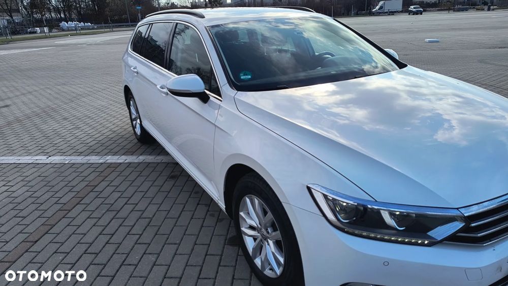 Volkswagen Passat - 16