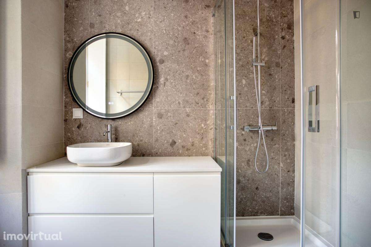 Apartamento com 1 quartos - localizado em São Bento Lisbon - Grande imagem: 5/6