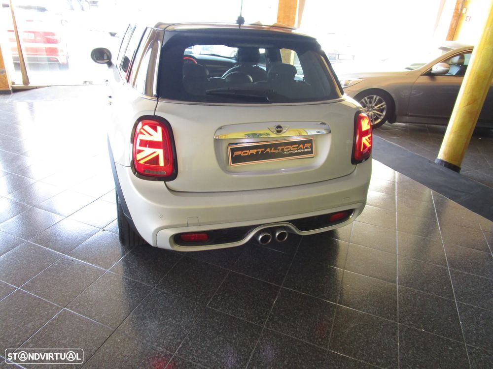 MINI 5 Portas Cooper SD Sport Aut. Seven - 46