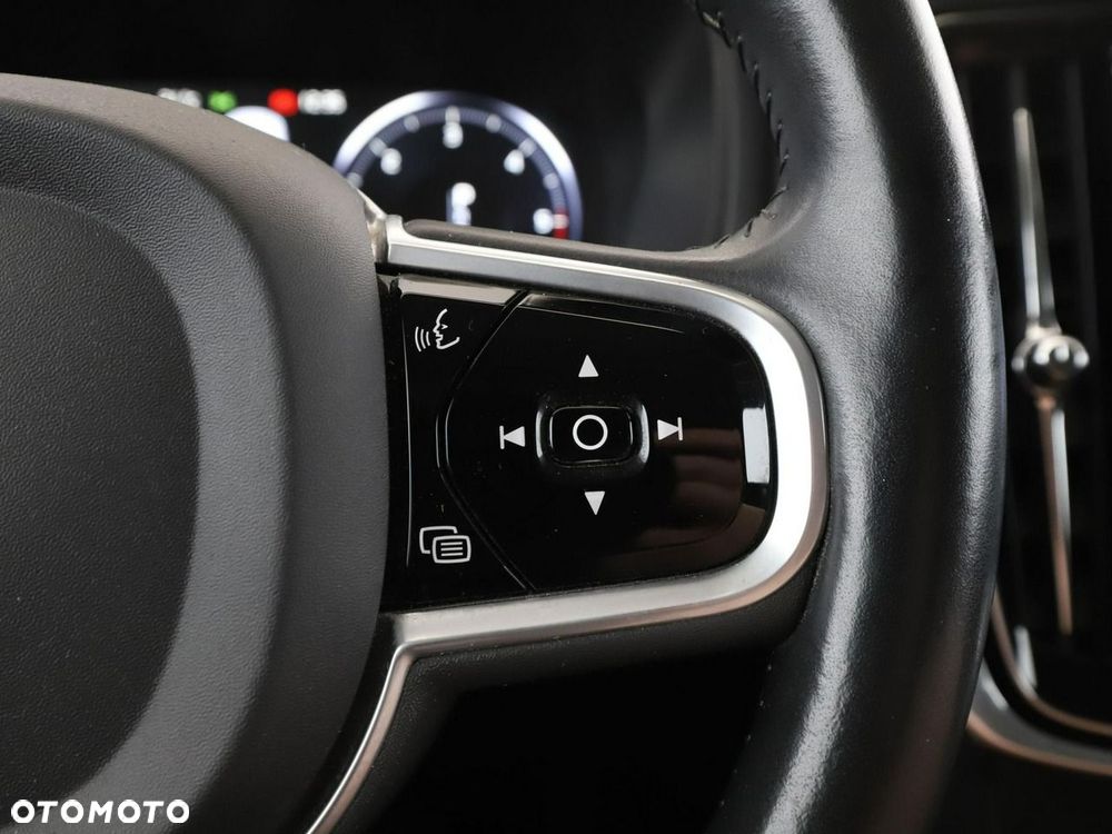 Volvo V90 D3 Momentum - 30