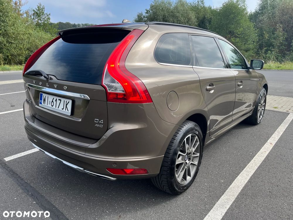 Volvo XC 60 2.4D AWD Momentum - 4