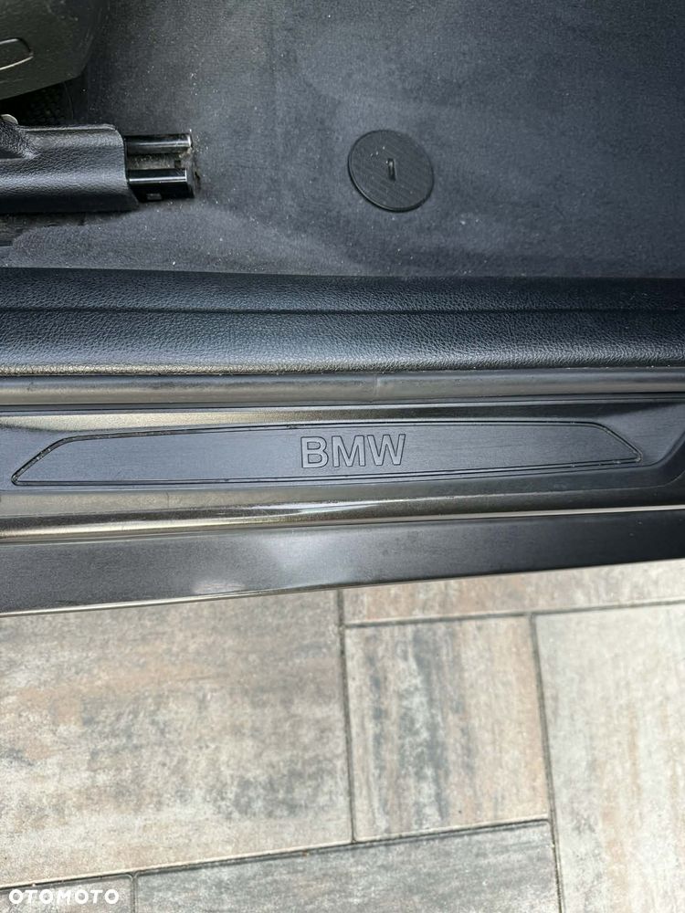 BMW Seria 3 318d - 11