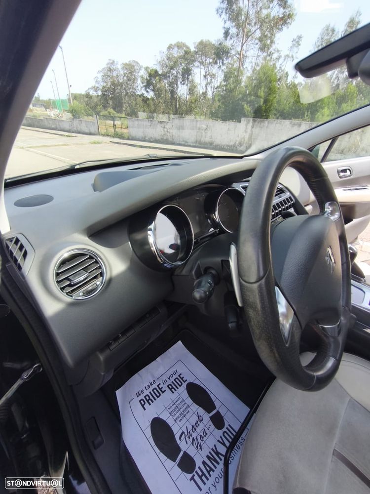 Peugeot 3008 e-HDi FAP 115 EGS6 Stop&Start Allure - 19