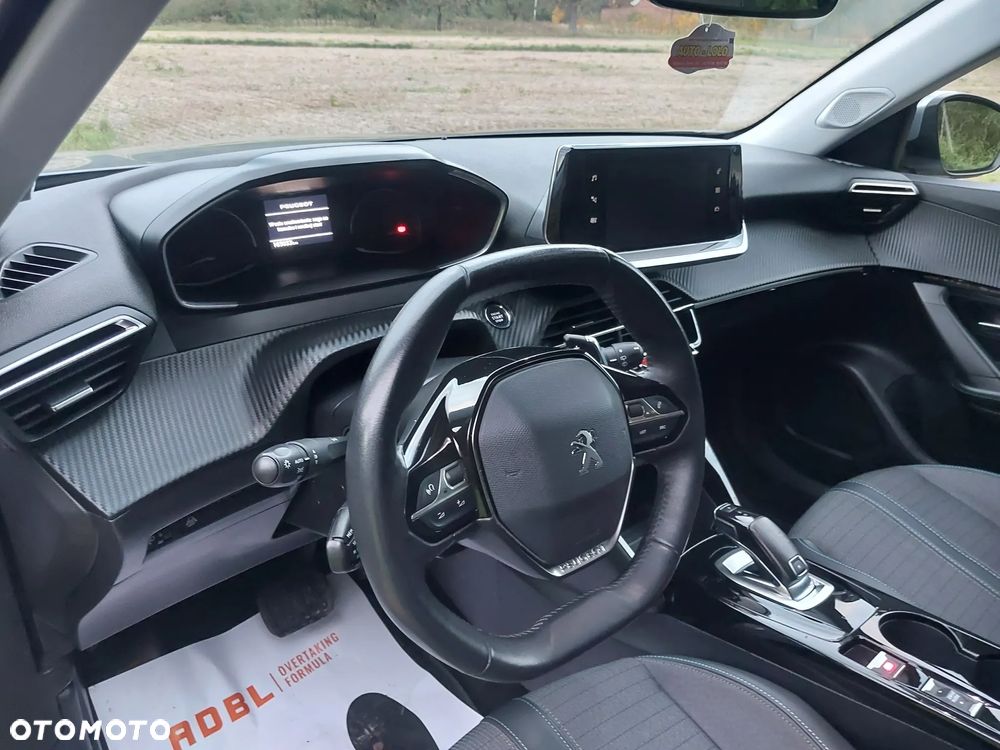 Peugeot 2008 BlueHDi 130 EAT8 Allure - 15