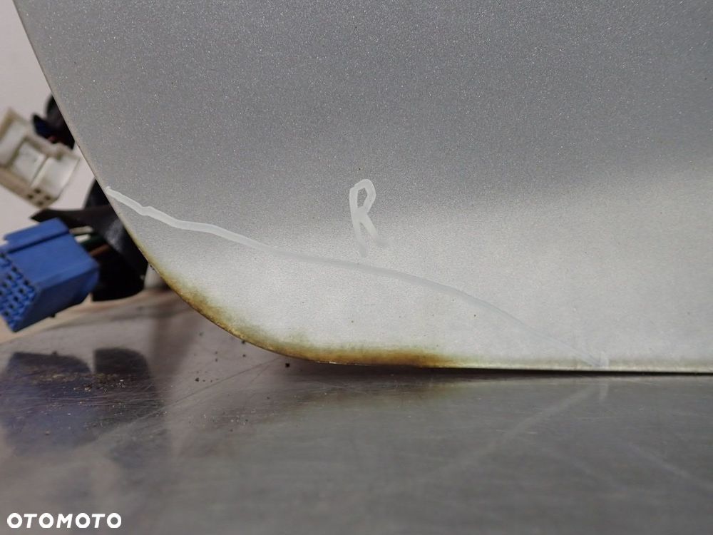 DRZWI LEWY PRZÓD TOYOTA COROLLA E15 KOL: 1F7 - 12