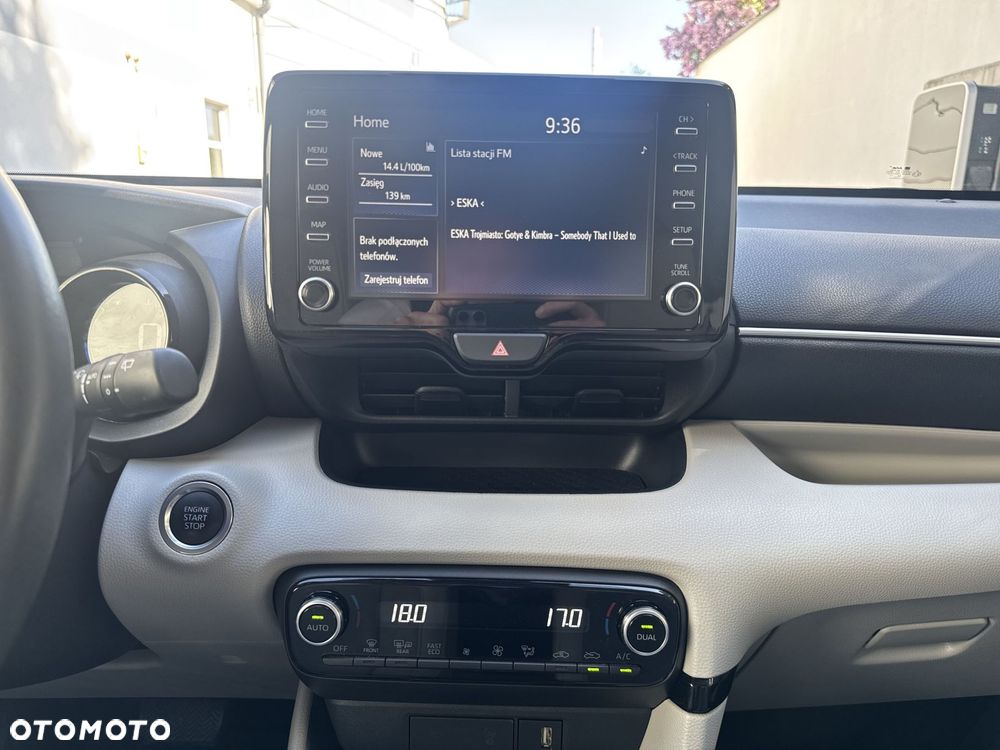 Toyota Yaris 1.5 Selection Elegant CVT - 24