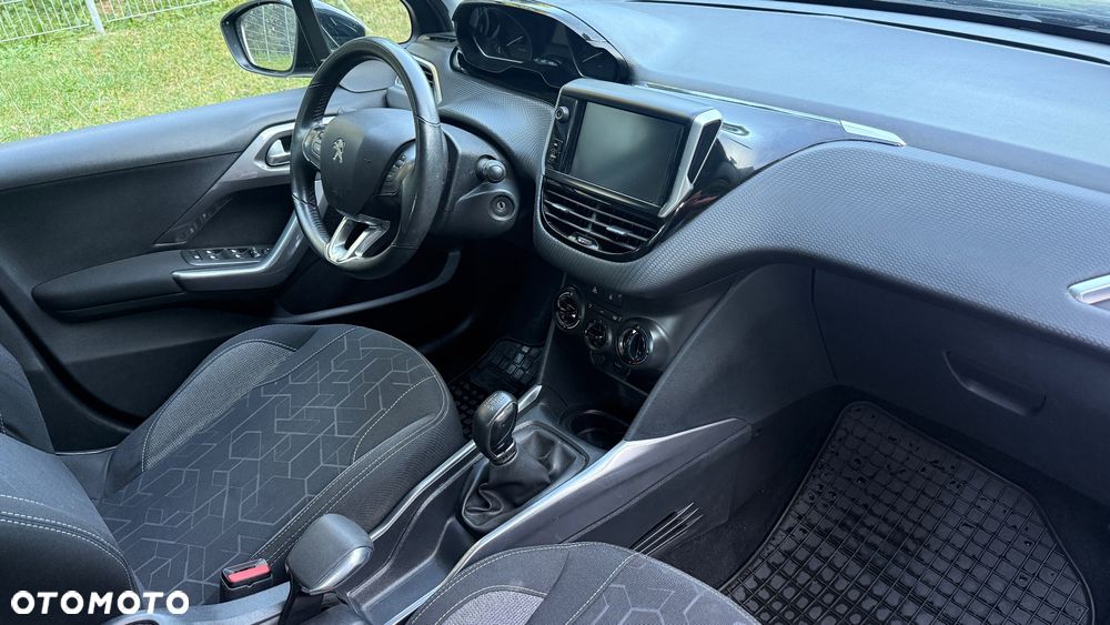 Peugeot 2008 - 9