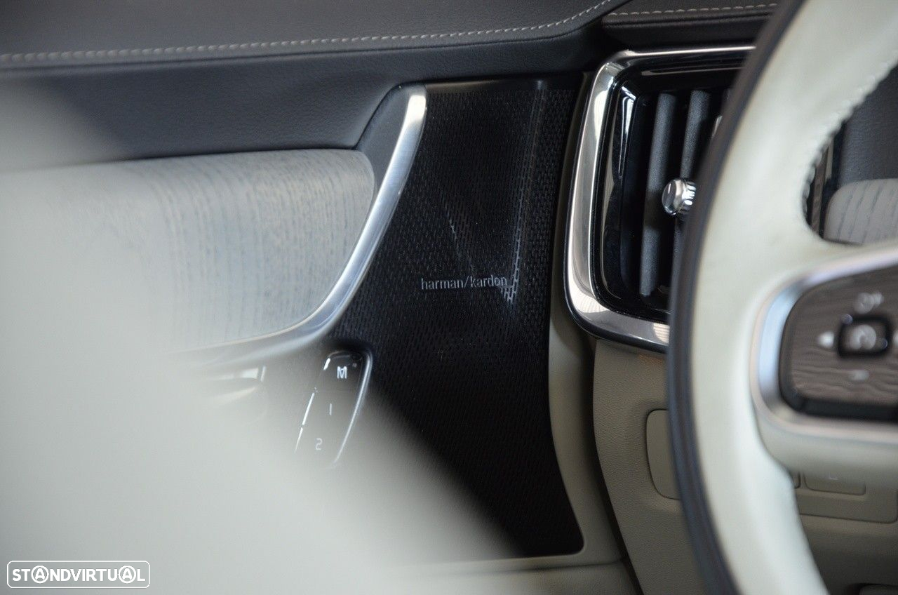 Volvo V90 2.0 T6 PHEV Plus Dark AWD - 15