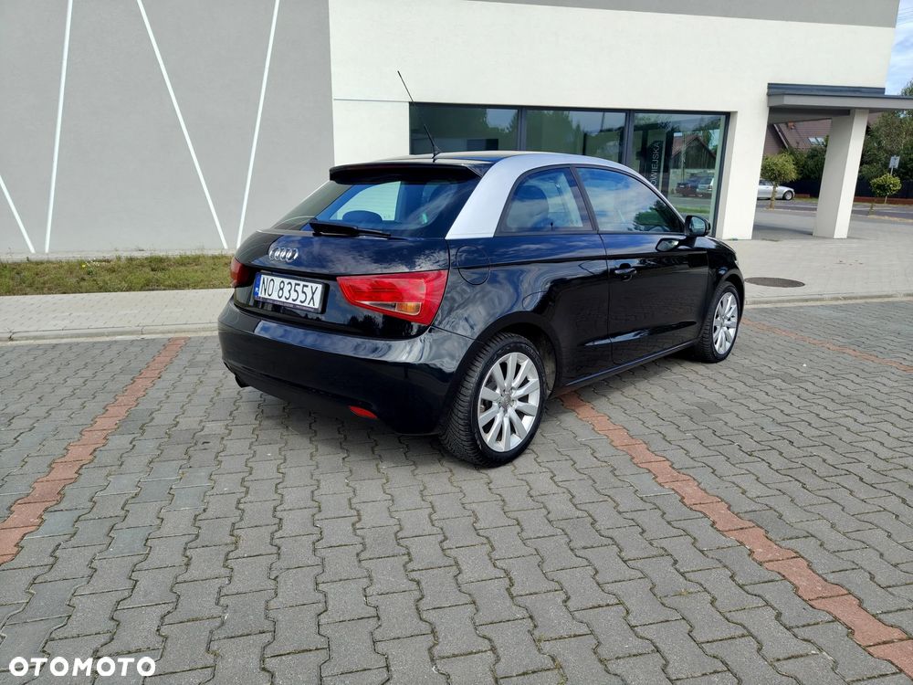 Audi A1 1.6 TDI Ambition S tronic - 4