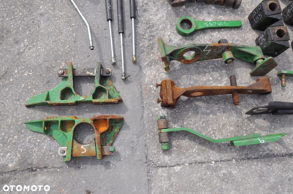 ŚLEDŹ MOCOWANIE GARDZIELI ZBIORNIK GAZOWY JOHN DEERE 1550 WTS - 5