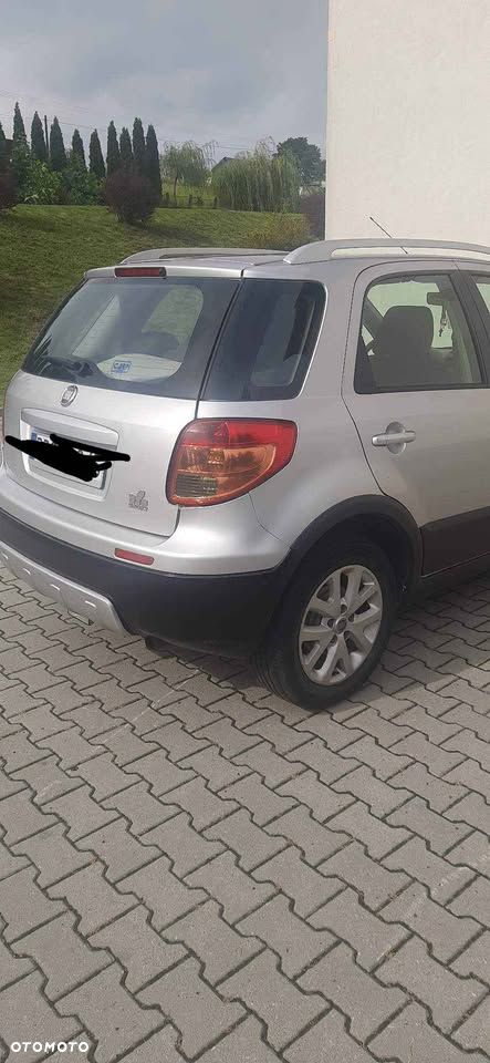 Fiat Sedici 2.0 Multijet DPF 4x2 Emotion - 4