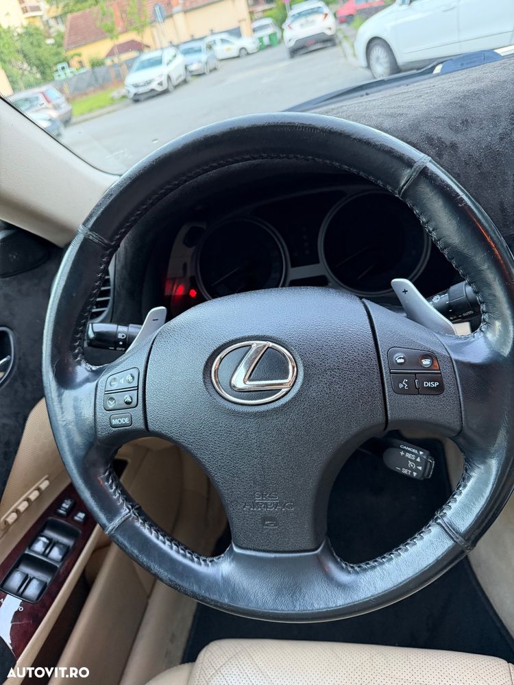 Lexus Seria IS 250 2.5 V6 Aut Luxury - 5