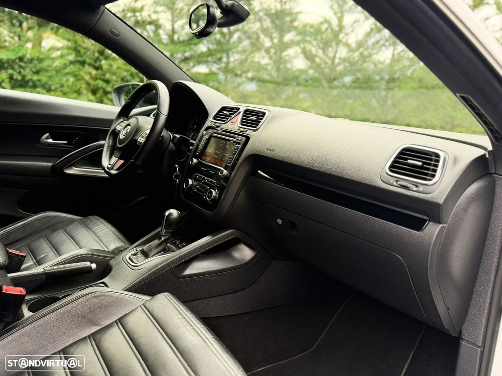 VW Scirocco 2.0 TDI DSG Life - 15