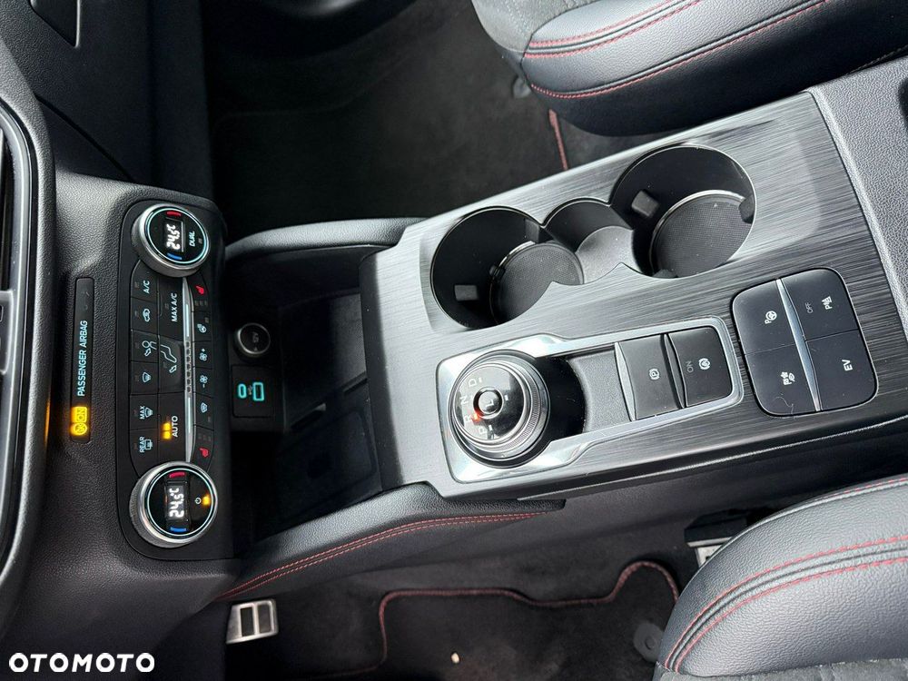 Ford Kuga - 16