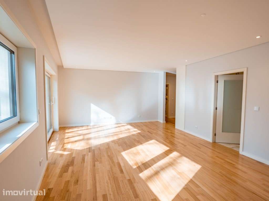 Apartamento T3 Remodelado na Foz - Grande imagem: 2/37