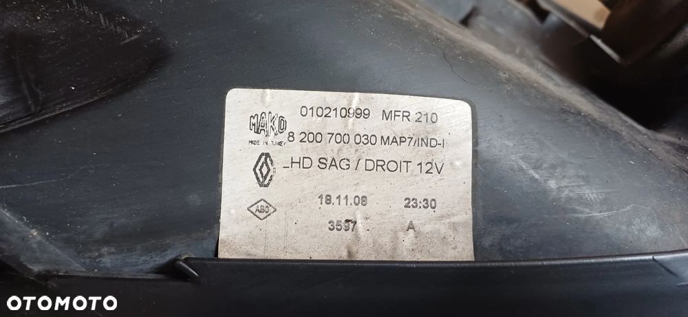 Reflektor lampa lewa przednia przód 8200700030 Renault Thalia II - 3