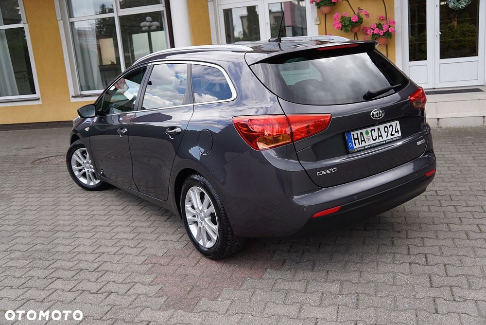 Kia Ceed 1.4 CVVT Dream Team Edition - 6