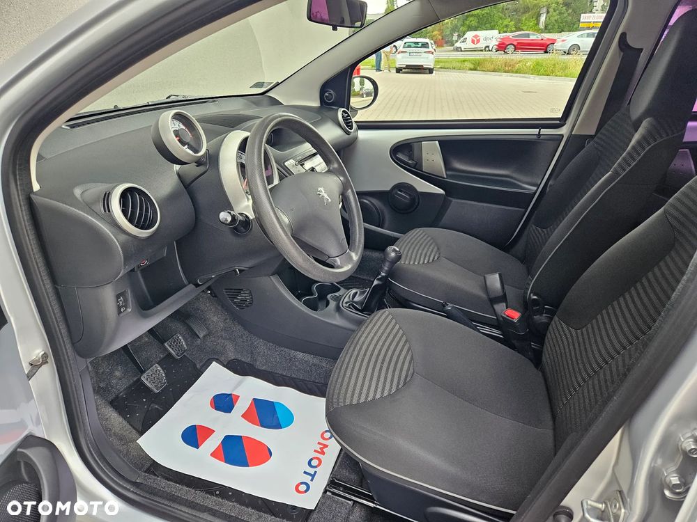 Peugeot 107 1.0 Happy - 24