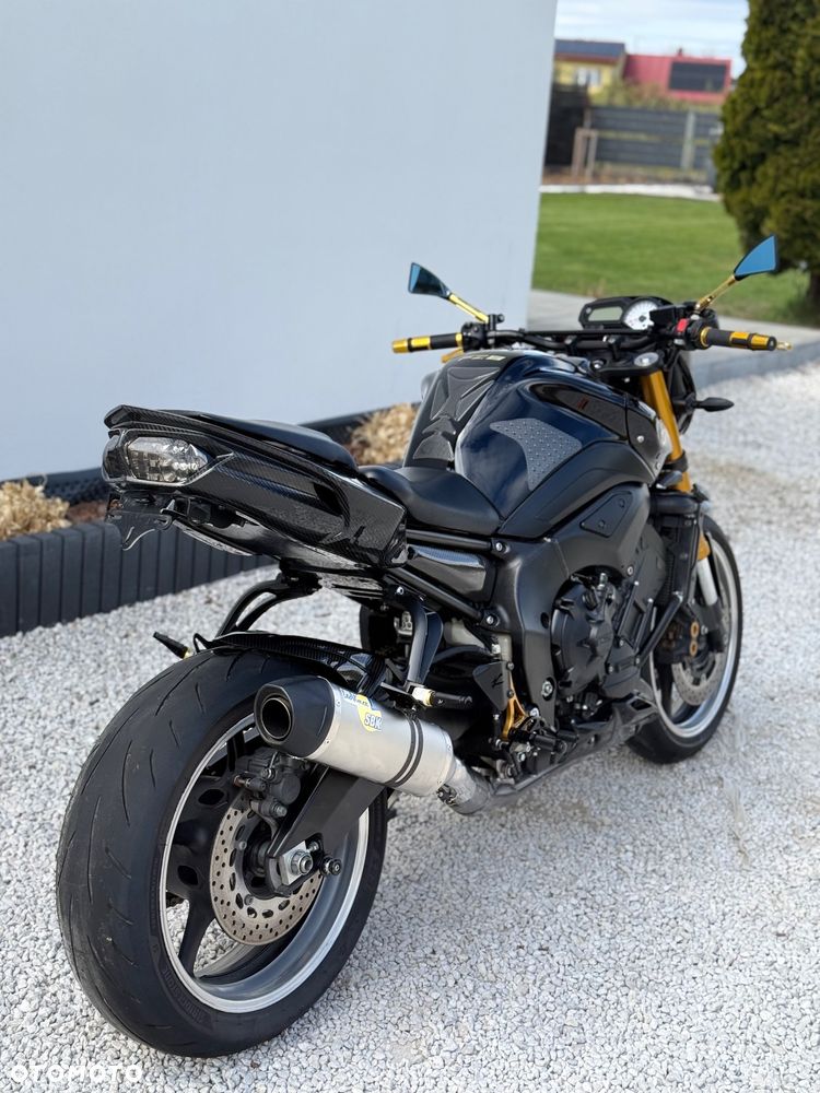 Yamaha FZ8 - 5