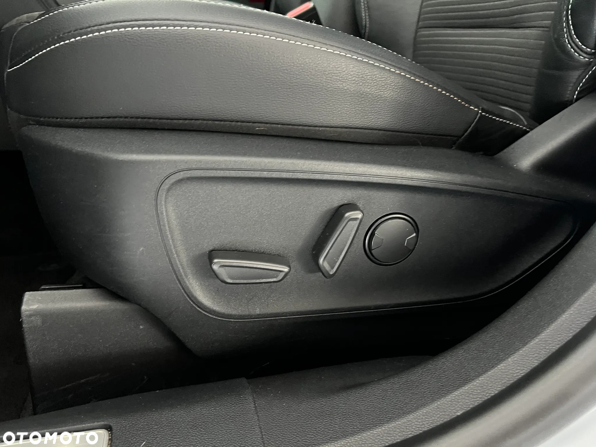 Ford Kuga 1.5 EcoBoost FWD Titanium - 23
