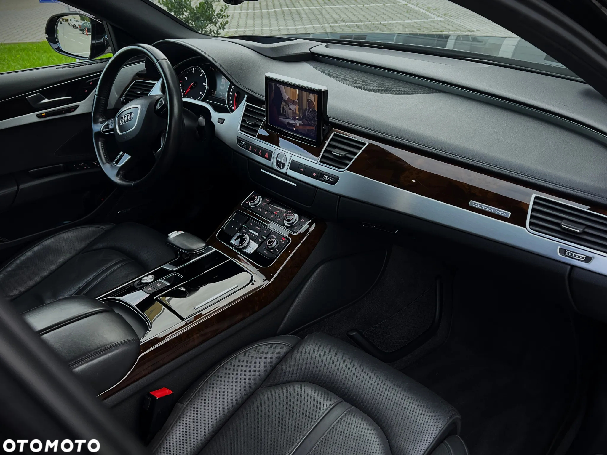 Audi A8 4.2 TDI DPF (clean diesel) quattro tiptronic - 33