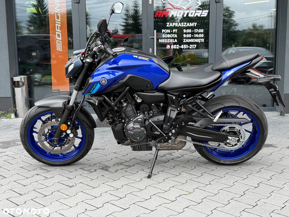 Yamaha MT - 28