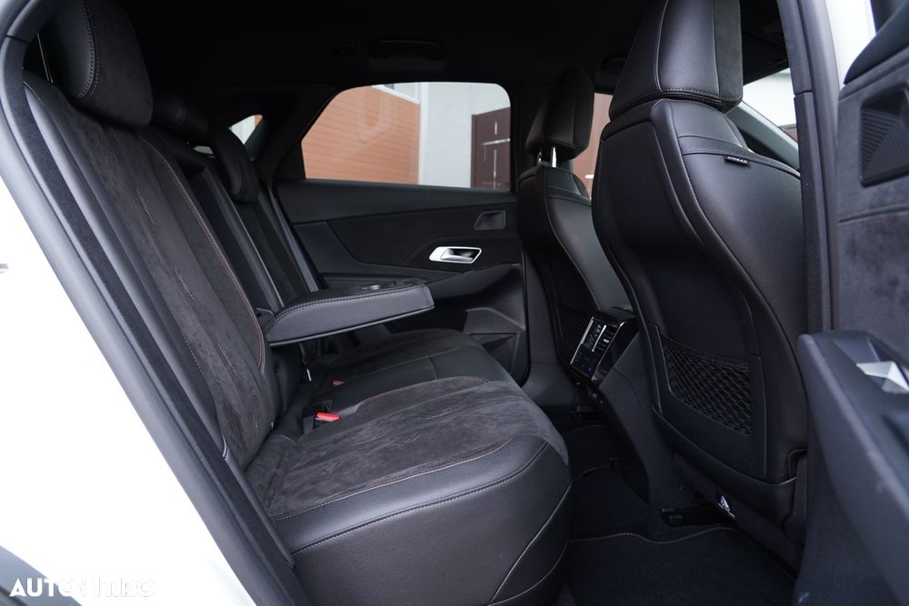 Citroën DS7 Crossback 4x4 PERFORMANCE LINE + - 17