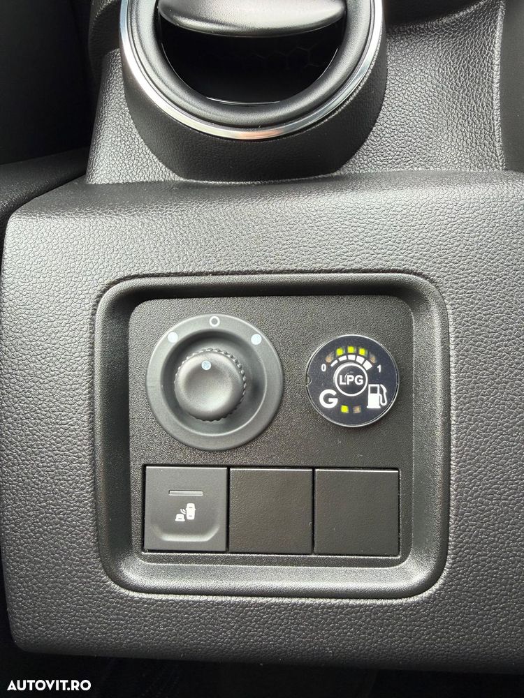 Dacia Duster 1.6 SCe Prestige jante 16" - 27