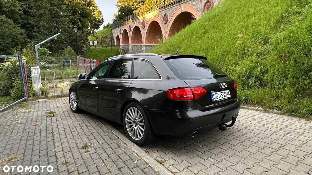 Audi A4 Avant - 4