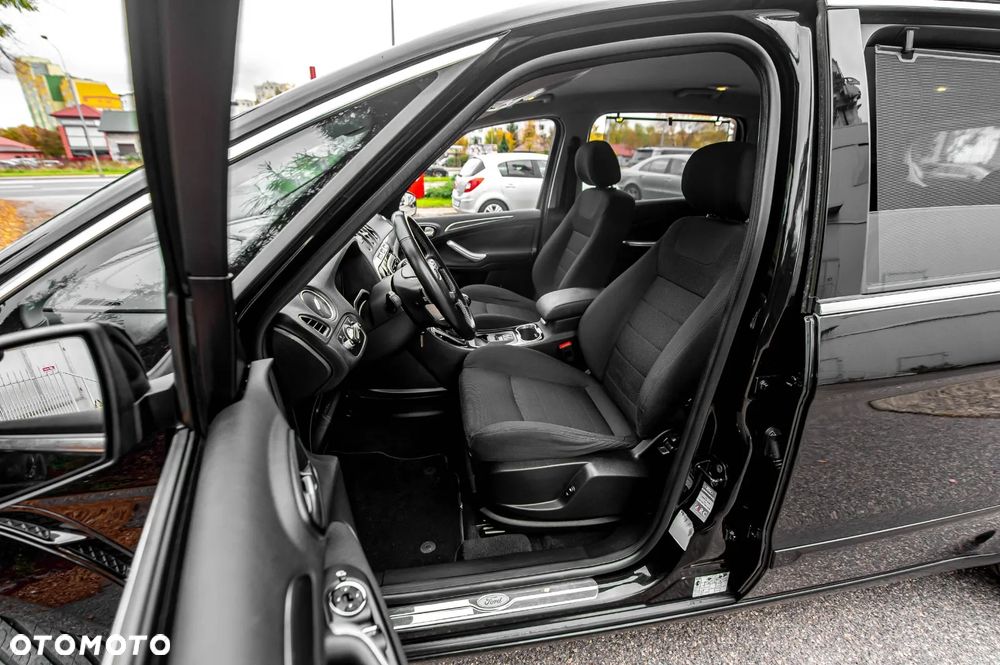 Ford S-Max - 23