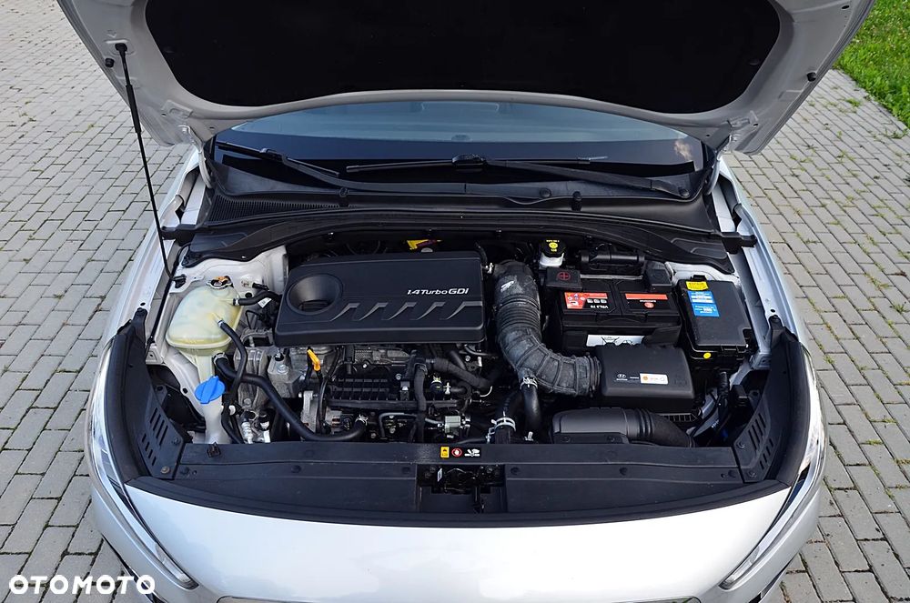 Hyundai i30 1.4 T-GDI Family+ - 30