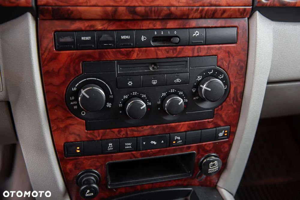 Jeep Commander 5.7 V8 HEMI Automatik Limited - 22