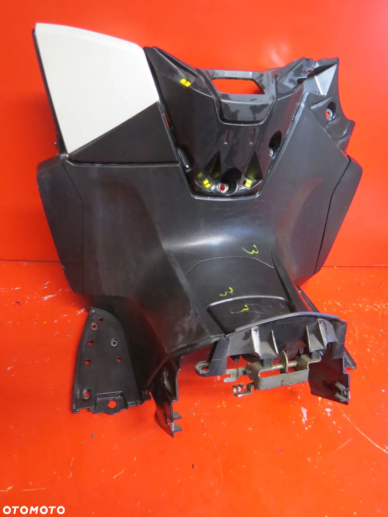 HONDA FORZA FSS 125 2019 kokpit wypełnienie osłona schowek - 1