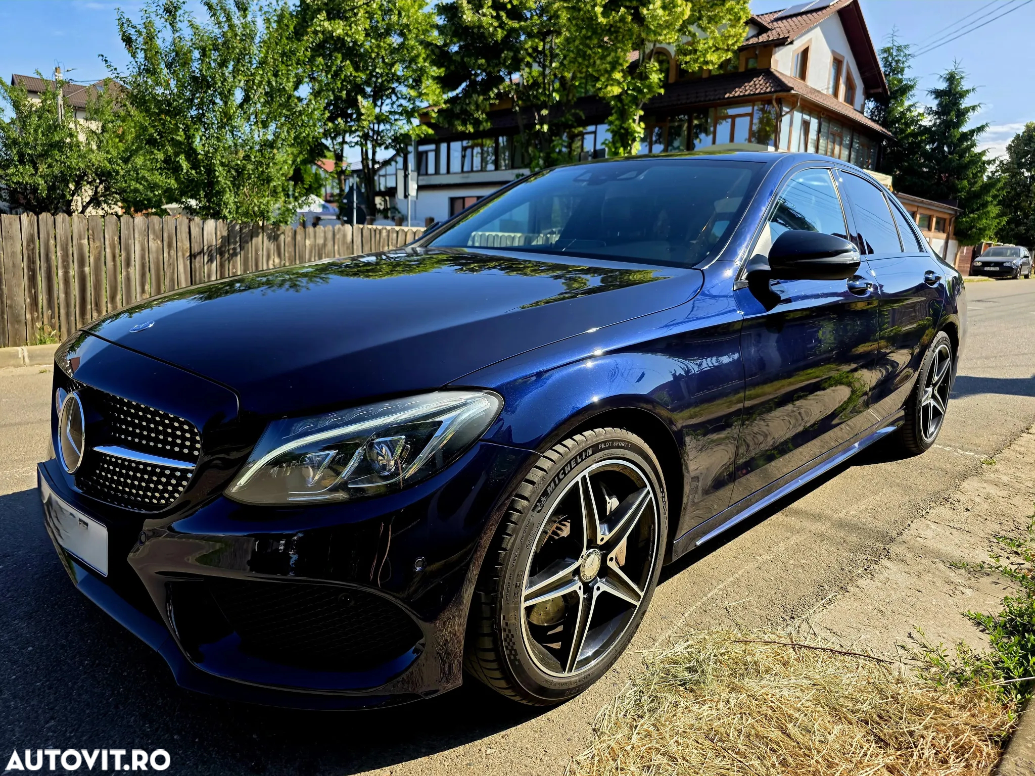 Mercedes-Benz C 400 4Matic 9G-TRONIC AMG Line - 12