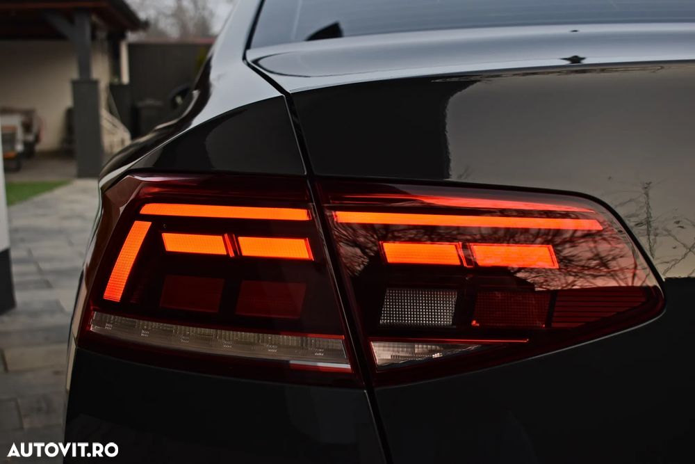 Volkswagen Passat Variant 2.0 TDI SCR DSG Highline - 22