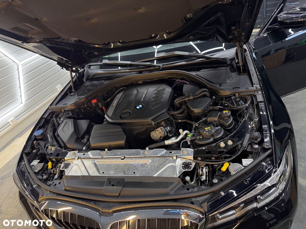 BMW Seria 3 320d xDrive M Sport Shadow sport - 20